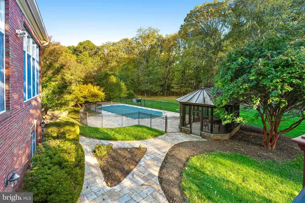 Princeton Junction, NJ 08550,6 HOWELL CT