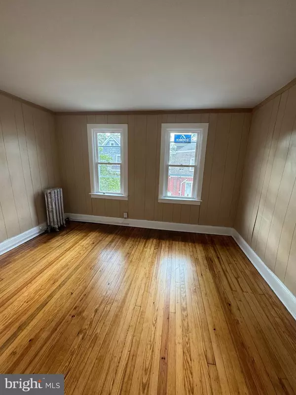 Trenton, NJ 08618,48 LAUREL PL
