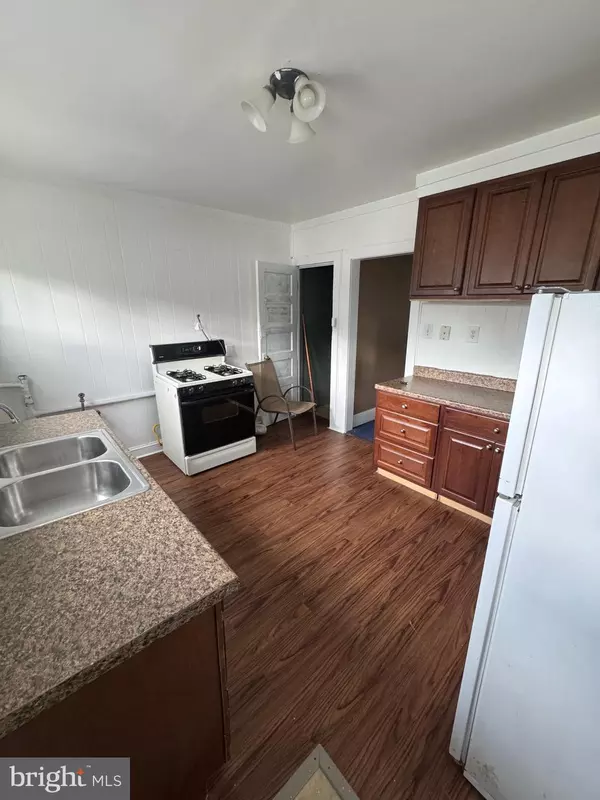 Trenton, NJ 08618,48 LAUREL PL