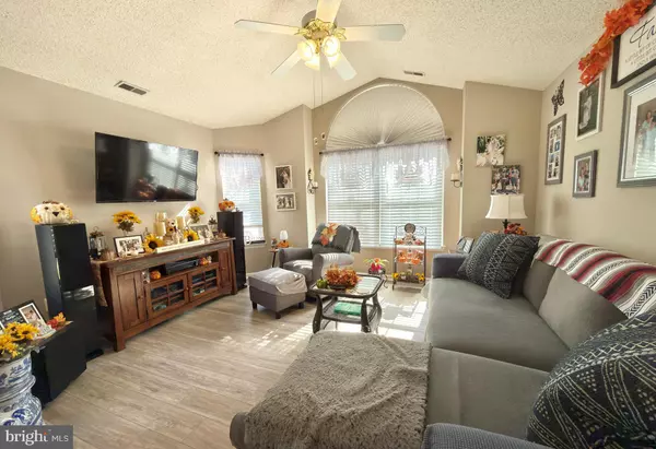 Williamstown, NJ 08094,617 SAINT VINCENT CT