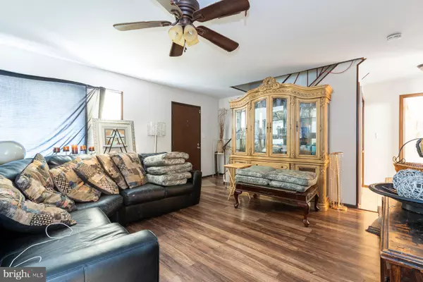 Willingboro, NJ 08046,38 HAMILTON LN