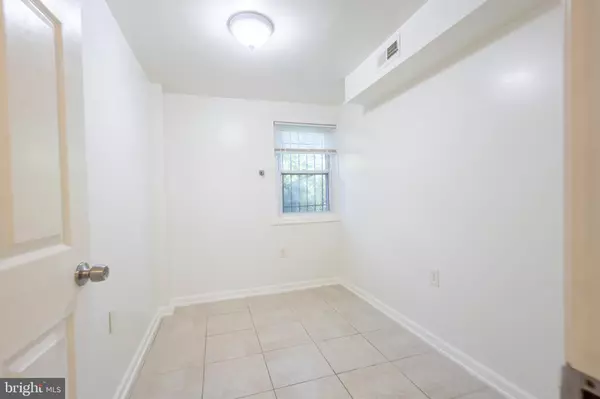 Washington, DC 20032,314 ATLANTIC ST SE #1