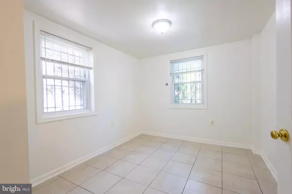 Washington, DC 20032,314 ATLANTIC ST SE #1