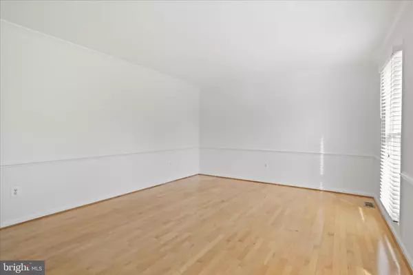 Great Falls, VA 22066,836 UTTERBACK STORE RD