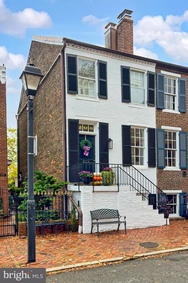 Alexandria, VA 22314,208 S LEE ST