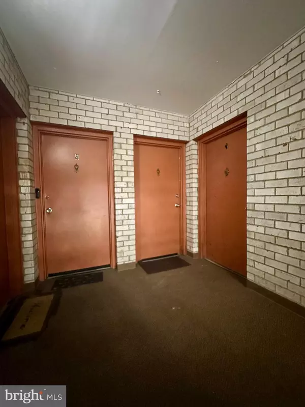 Rockville, MD 20852,12403 BRAXFIELD CT #12