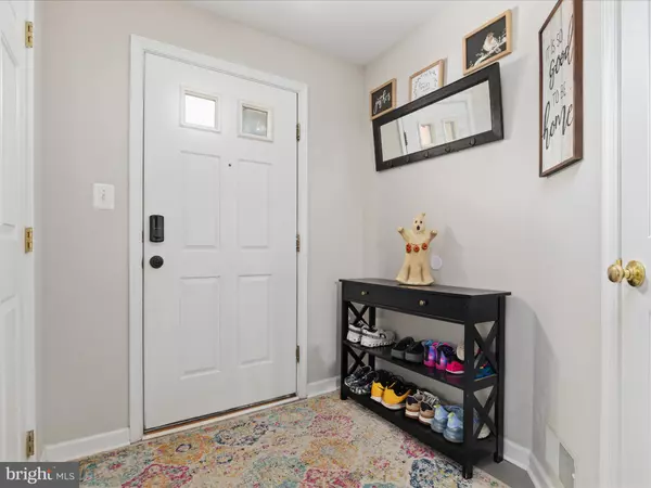 Gainesville, VA 20155,7002 MANAHOAC PL