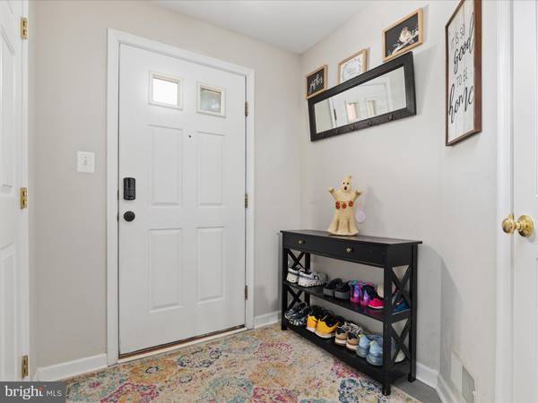 Gainesville, VA 20155,7002 MANAHOAC PL