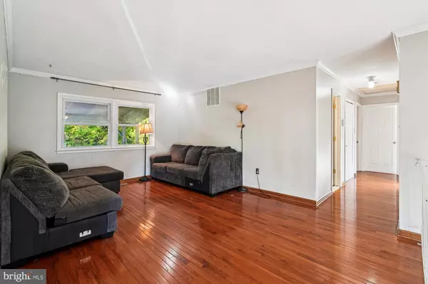 Woodbridge, VA 22193,5555 NEDDLETON AVE