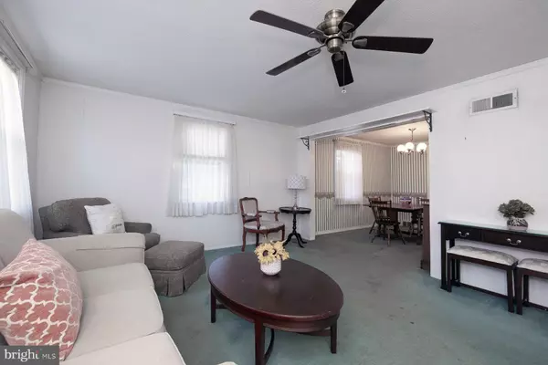 Oaklyn, NJ 08107,412 W CEDAR AVE