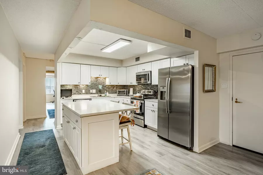 11004 VALLEY FORGE CIR #1004, King Of Prussia, PA 19406