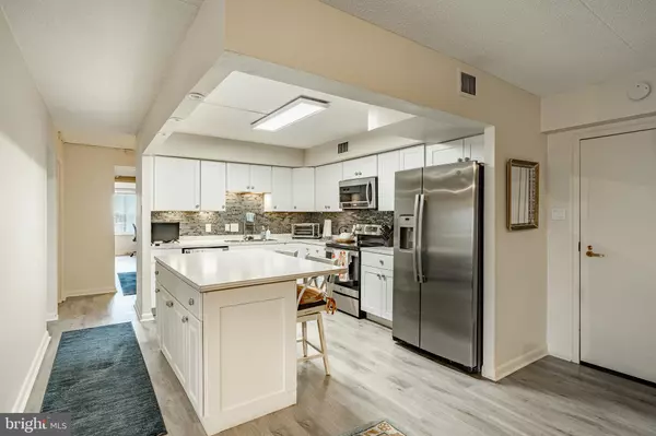 11004 VALLEY FORGE CIR #1004, King Of Prussia, PA 19406