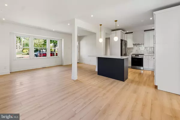 Blackwood, NJ 08012,1015 MERRYMOUNT AVE S