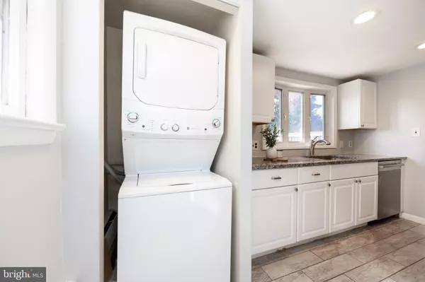 Conshohocken, PA 19428,264 ROBERTS AVE