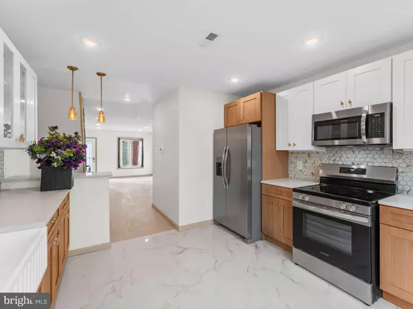 Philadelphia, PA 19146,2323 CROSS ST