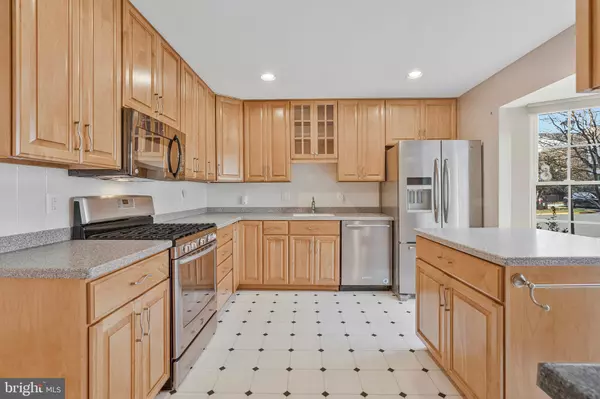 Mclean, VA 22101,6604 MCLEAN CT