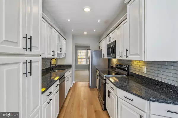 Burke, VA 22015,9523 CHERRY OAK CT