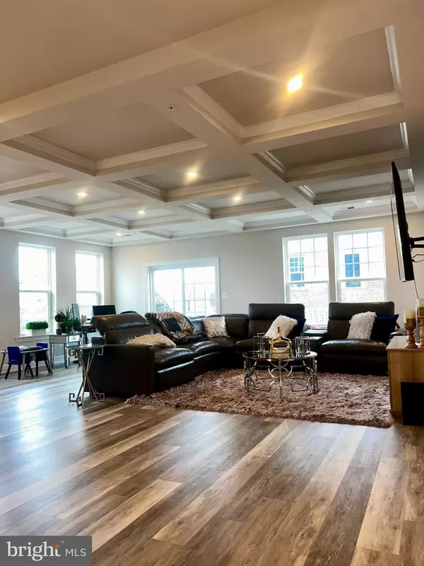 Upper Marlboro, MD 20772,9647 GLASSY CREEK WAY #160