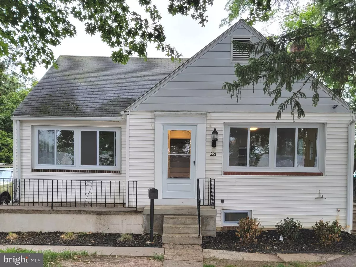 Pottstown, PA 19464,221 W KING ST