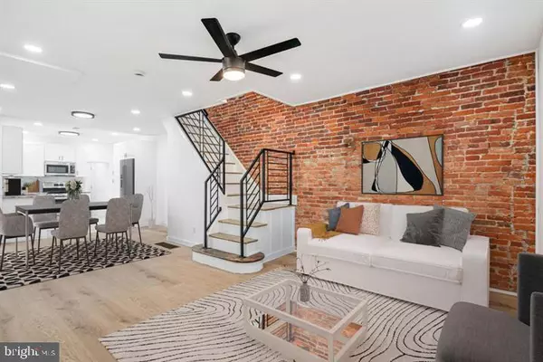 Philadelphia, PA 19143,921 S ALDEN ST