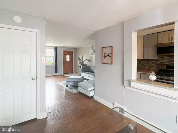 Philadelphia, PA 19151,7661 OVERBROOK AVE