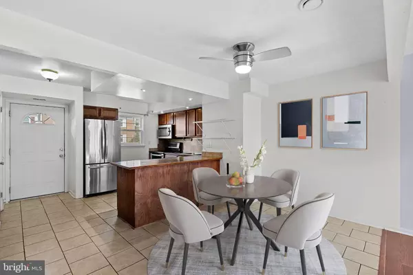 Centreville, VA 20121,14463 RUSTLING LEAVES LN