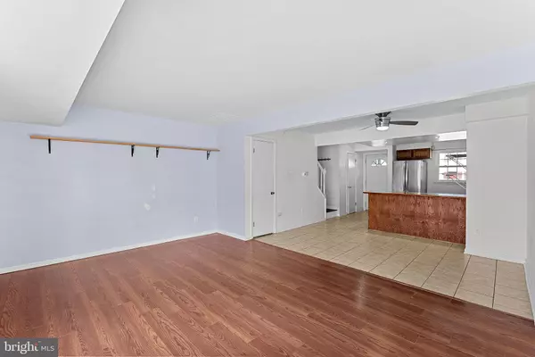 Centreville, VA 20121,14463 RUSTLING LEAVES LN