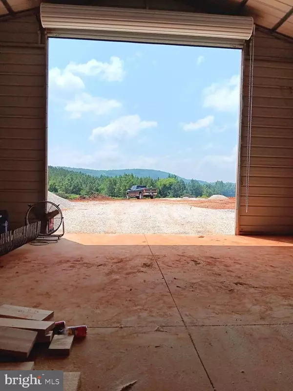 Appomattox, VA 24522,300 GRIZZLY