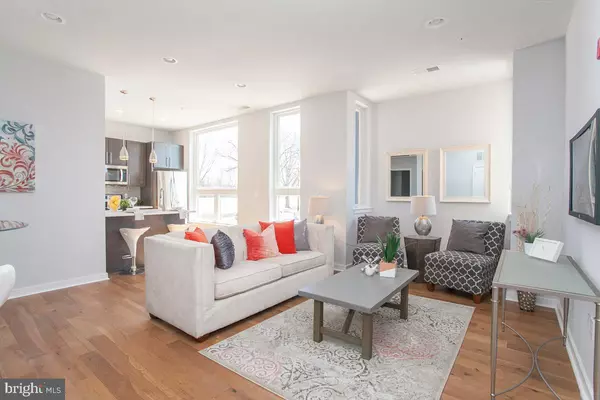 Philadelphia, PA 19128,5938 HENRY AVE #12