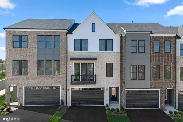 Ashburn, VA 20147,44508 LOWESTOFT SQ