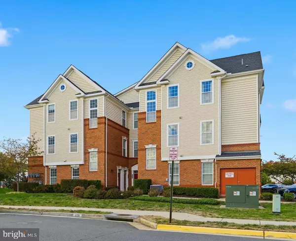 Ashburn, VA 20148,23297 SOUTHDOWN MANOR TER #105