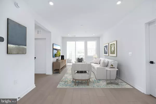 Chantilly, VA 20151,14391 GLEN MANOR DR