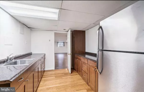 College Park, MD 20740,9321 B SAINT ANDREWS PL