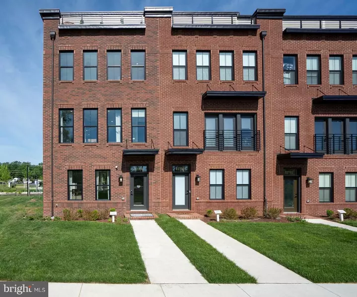 42194 SUMMER SUN TER, Ashburn, VA 20148