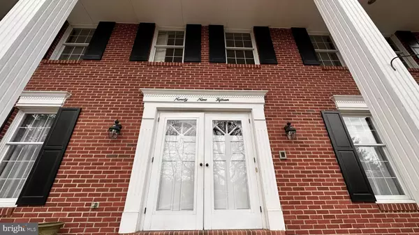 Potomac, MD 20854,9915 GLEN ROAD