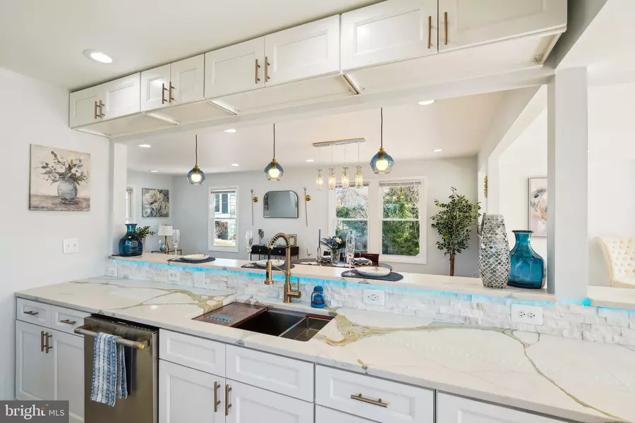 2528 ELVANS RD SE, Washington, DC 20020