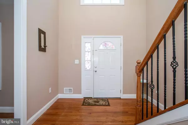 Hamilton, NJ 08619,319 CYPRESS LN