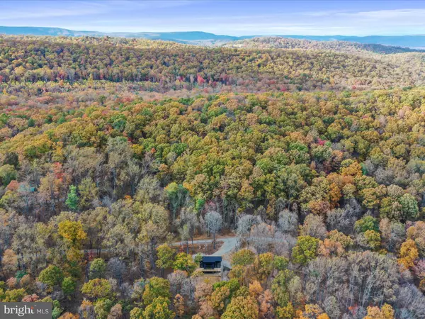 Lost City, WV 26810,933 TIMBERLINE DRIVE