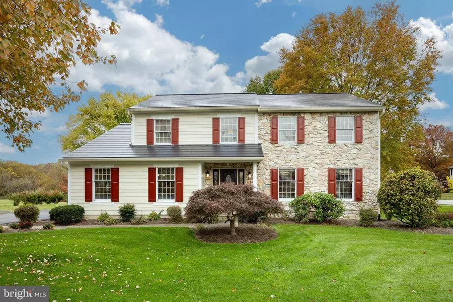 100 BROOKHOLLOW DR, Downingtown, PA 19335