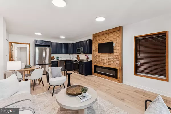 Philadelphia, PA 19125,2504 E YORK ST