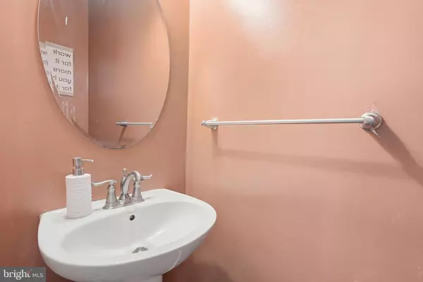 Washington, DC 20032,3400 10TH PL SE