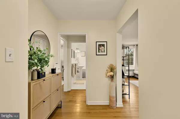 Silver Spring, MD 20910,2208 COLSTON DR #C-302