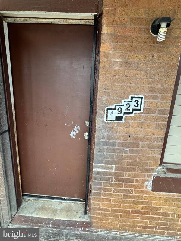 1923 BERKSHIRE ST, Philadelphia, PA 19124
