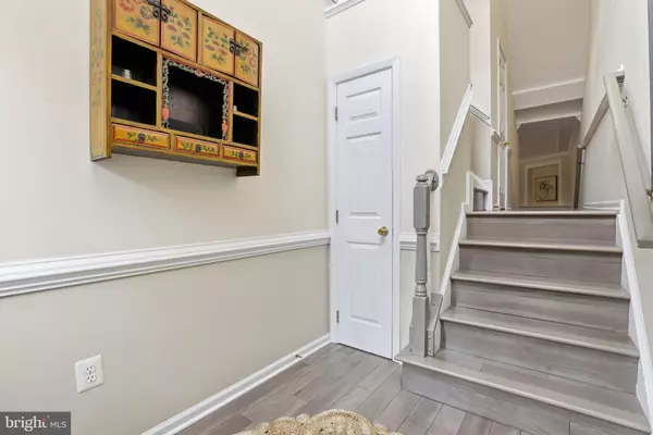 Sterling, VA 20165,47716 BOWLINE TER