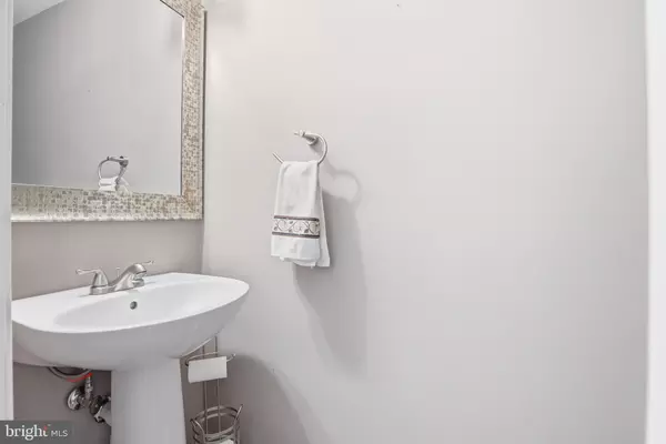 Sterling, VA 20165,47716 BOWLINE TER