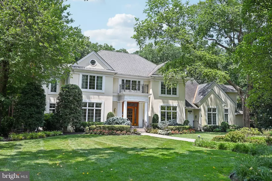 12 COVE RD, Moorestown, NJ 08057