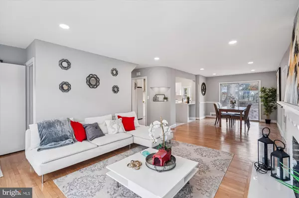 Lanham, MD 20706,7110 RIVERDALE RD