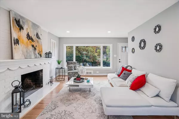 Lanham, MD 20706,7110 RIVERDALE RD