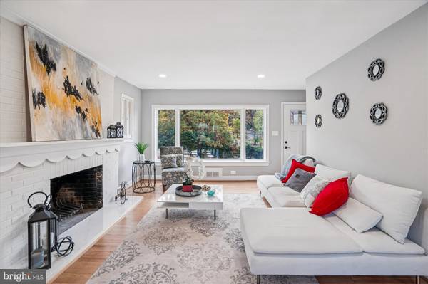 Lanham, MD 20706,7110 RIVERDALE RD