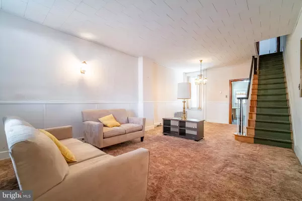 York, PA 17403,808 E PHILADELPHIA ST